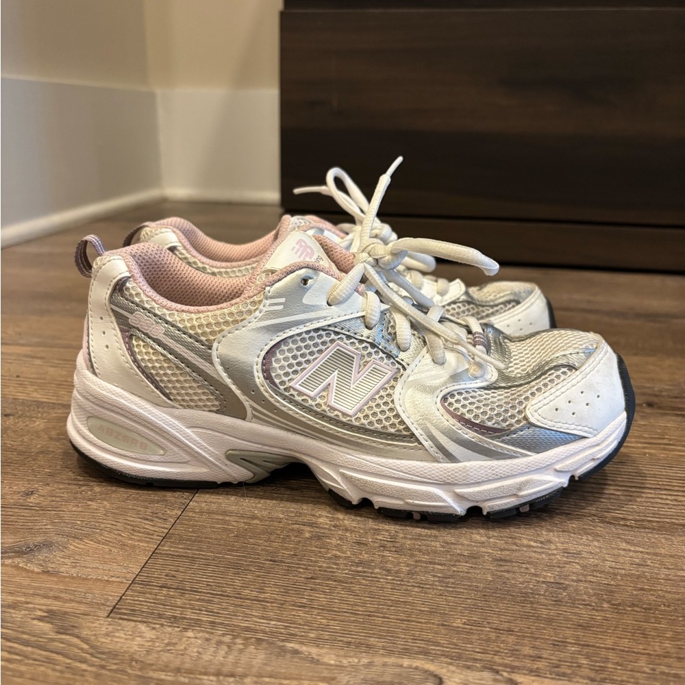 New Balance White and Pink Sneakers